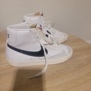 Nike Blazer Mid 77, size 8.5